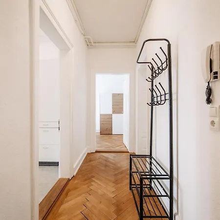 Elegante Altbauwohnung Am Lejlighed *