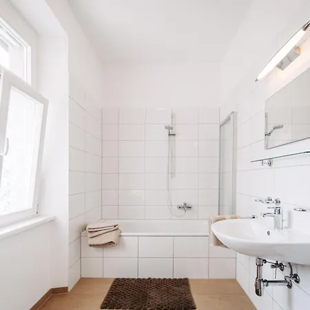 Elegante Altbauwohnung Am Lejlighed