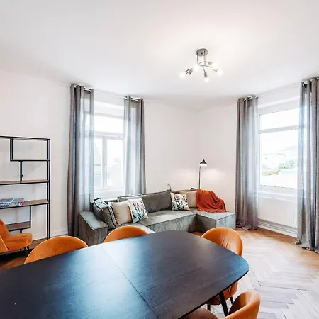 Apartman Elegante Altbauwohnung Am *